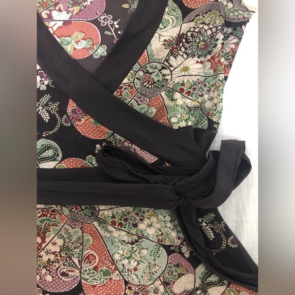 Gorgeous kimono-style wrap dress autumn colours with gold detailing ✨ - Picture 3 of 7